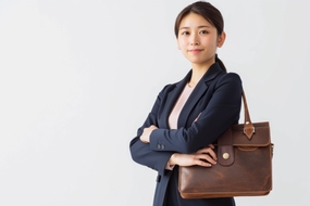 亚洲商务美女穿搭摄影图片